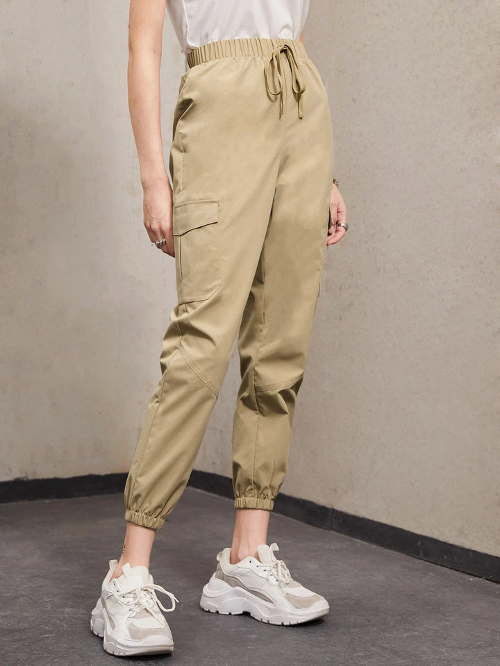 Flap Pocket Cropped Pants