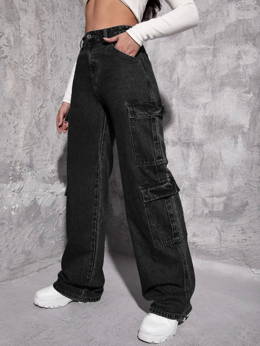 Flapped Pocket Cargo Jeans