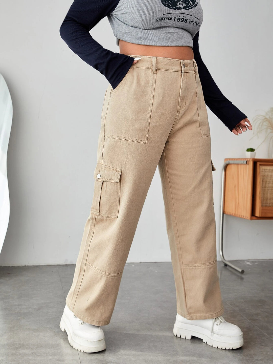 Cargo Jeans And Flap Detail