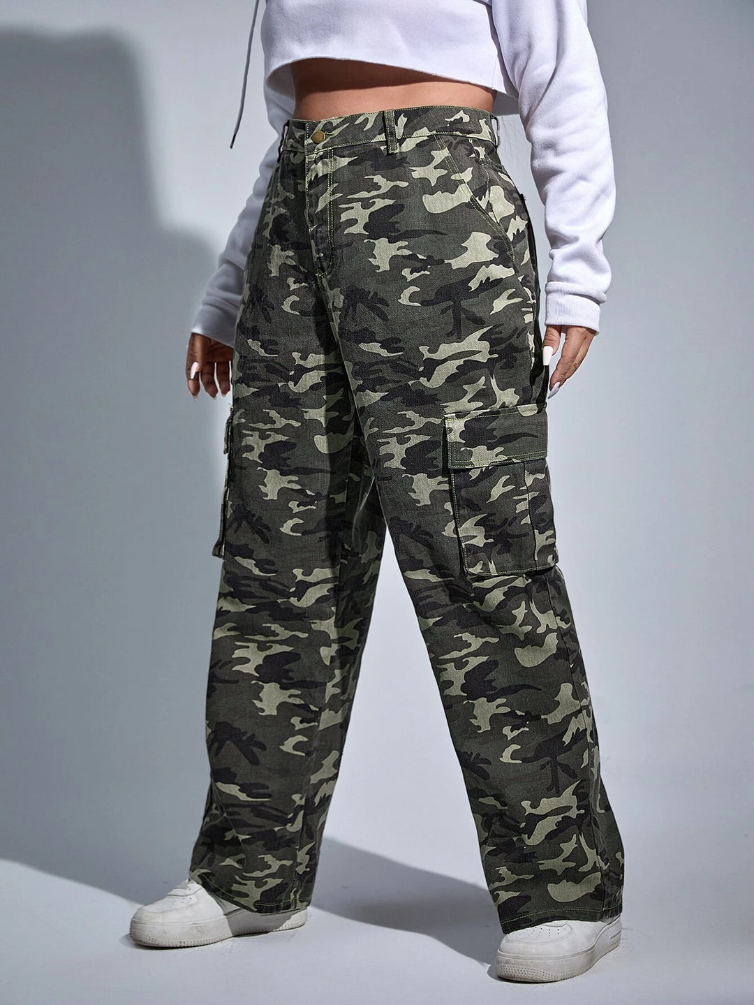 Camouflage Print Cargo Jeans