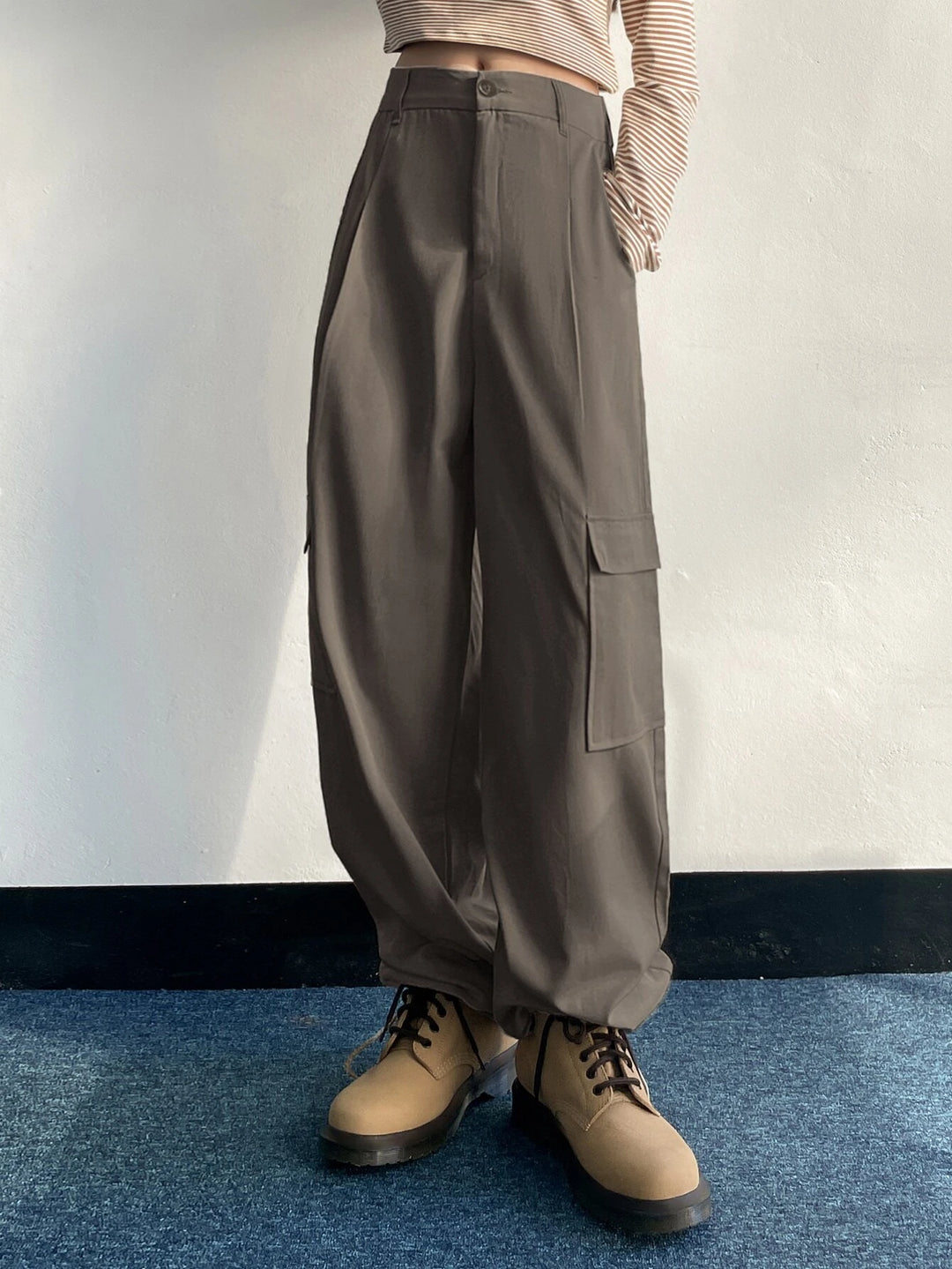 Flap Pocket Drawstring Hem Cargo Pants