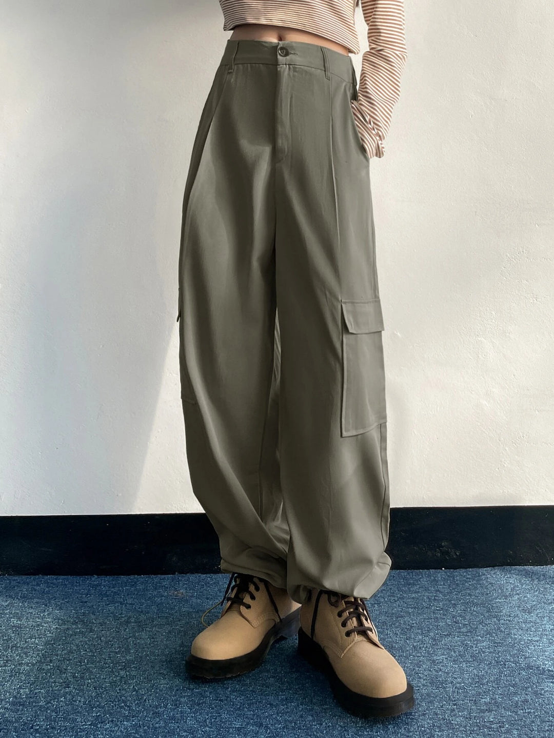 Flap Pocket Drawstring Hem Cargo Pants