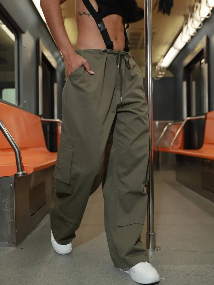 Low Rise Flap Pocket Wide Leg Cargo Pants