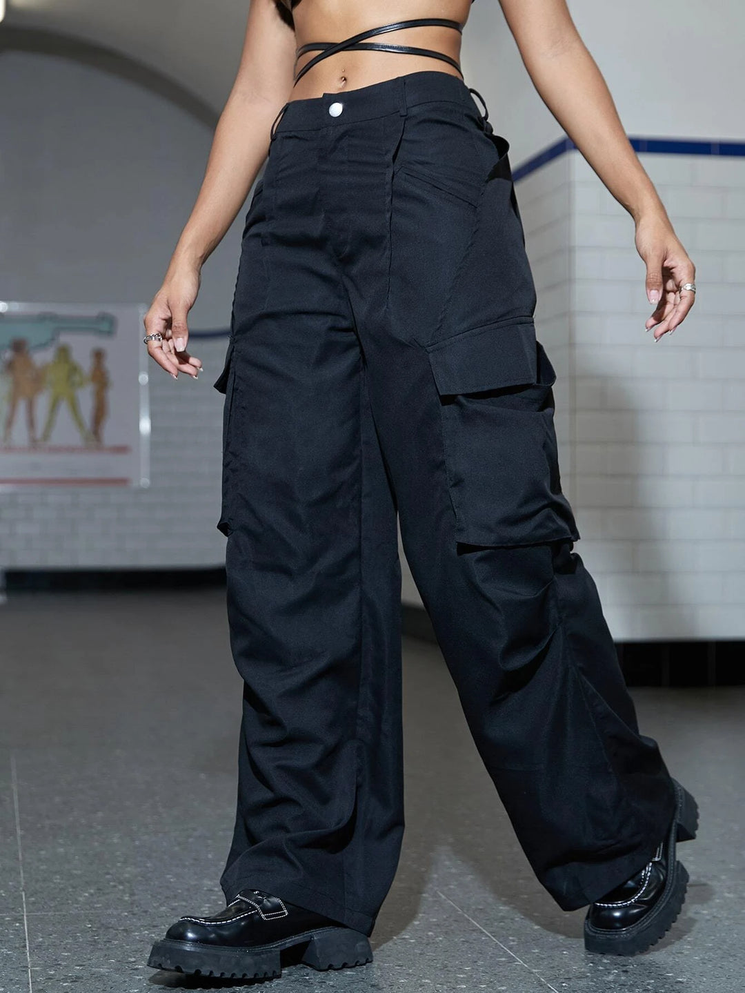 Flap Pocket Ruched Wide Leg Cargo Pants