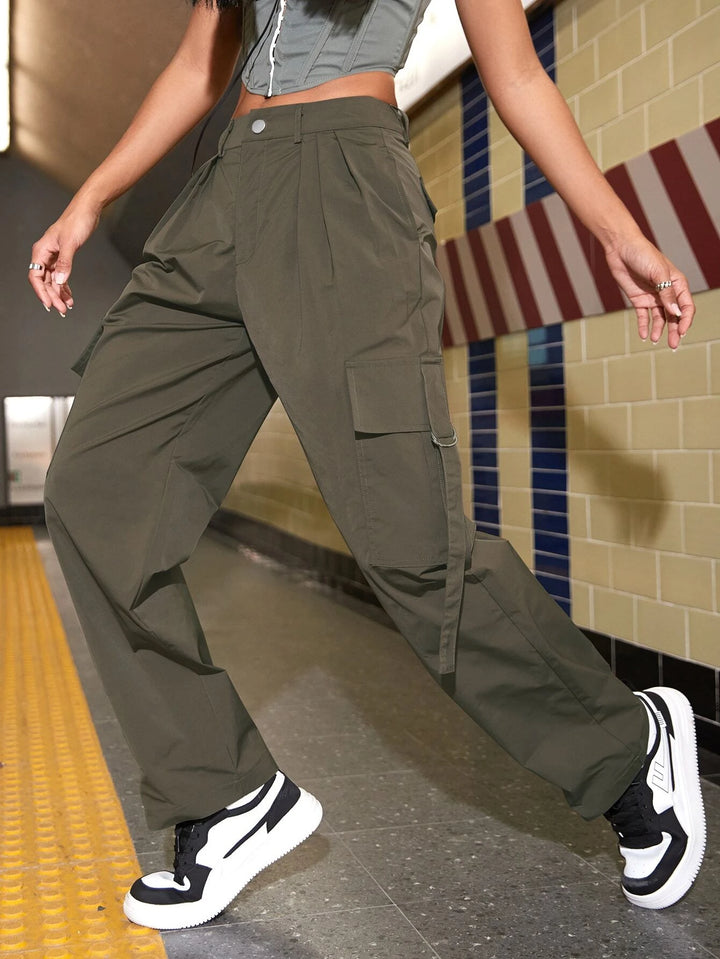 Flap Pocket Plicated Detail Cargo Pants