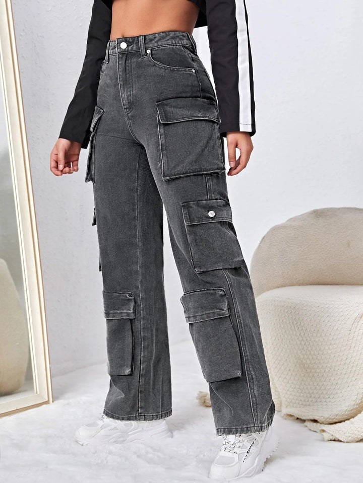 Flap Pocket Straight Cargo Jeans