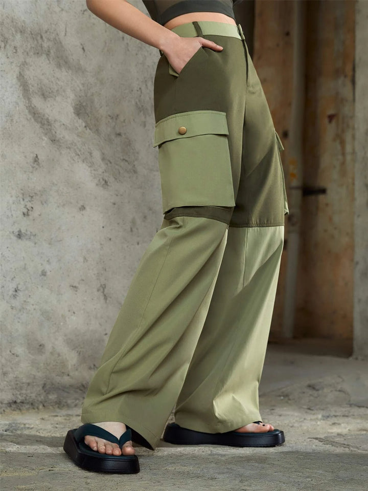 Flap Pocket Cargo Pants In Colorblock Design