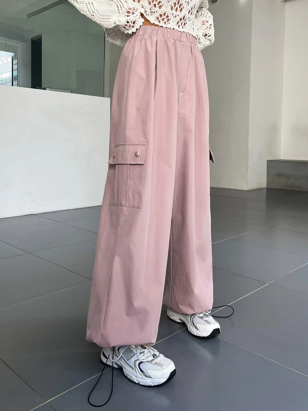 Flap Side Pocket Drawstring Hem Parachute Cargo Pants