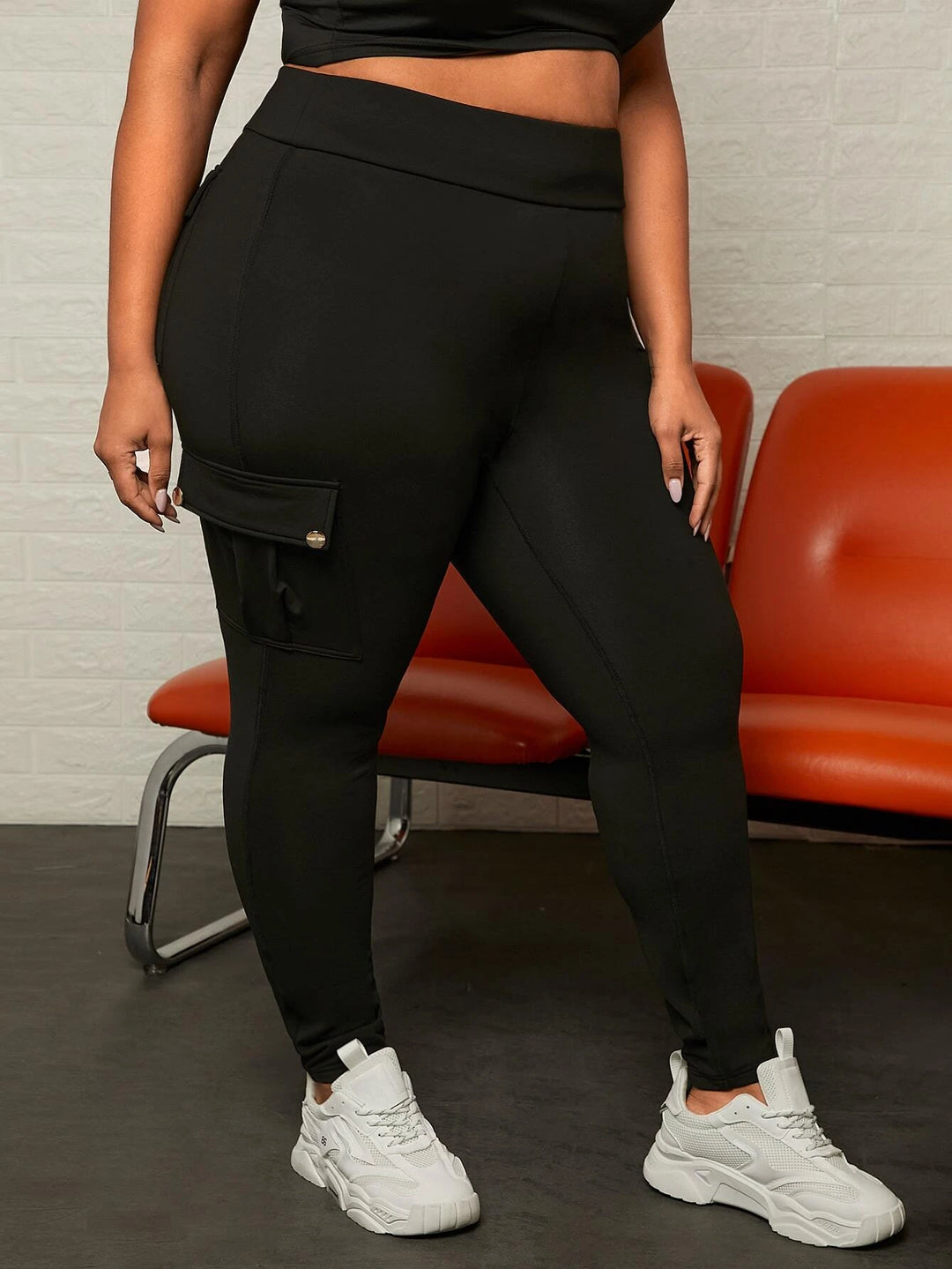 Form Fitting High Waist Cargo Pants