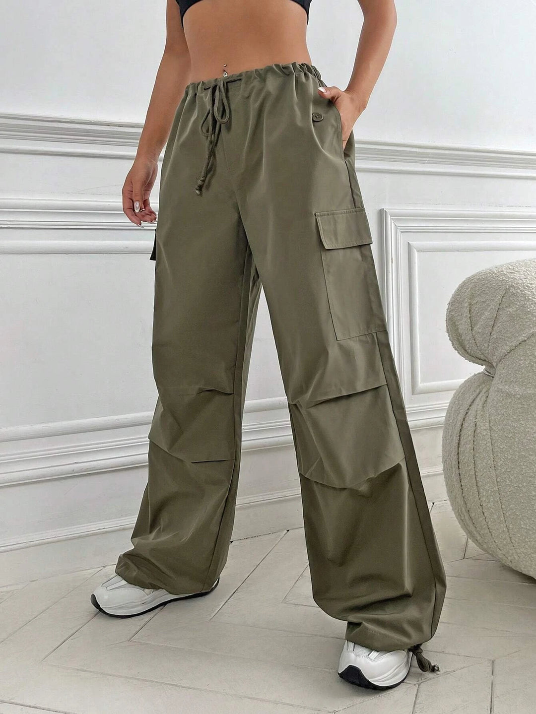 Flap Pocket Side Drawstring Waist Cargo Pants