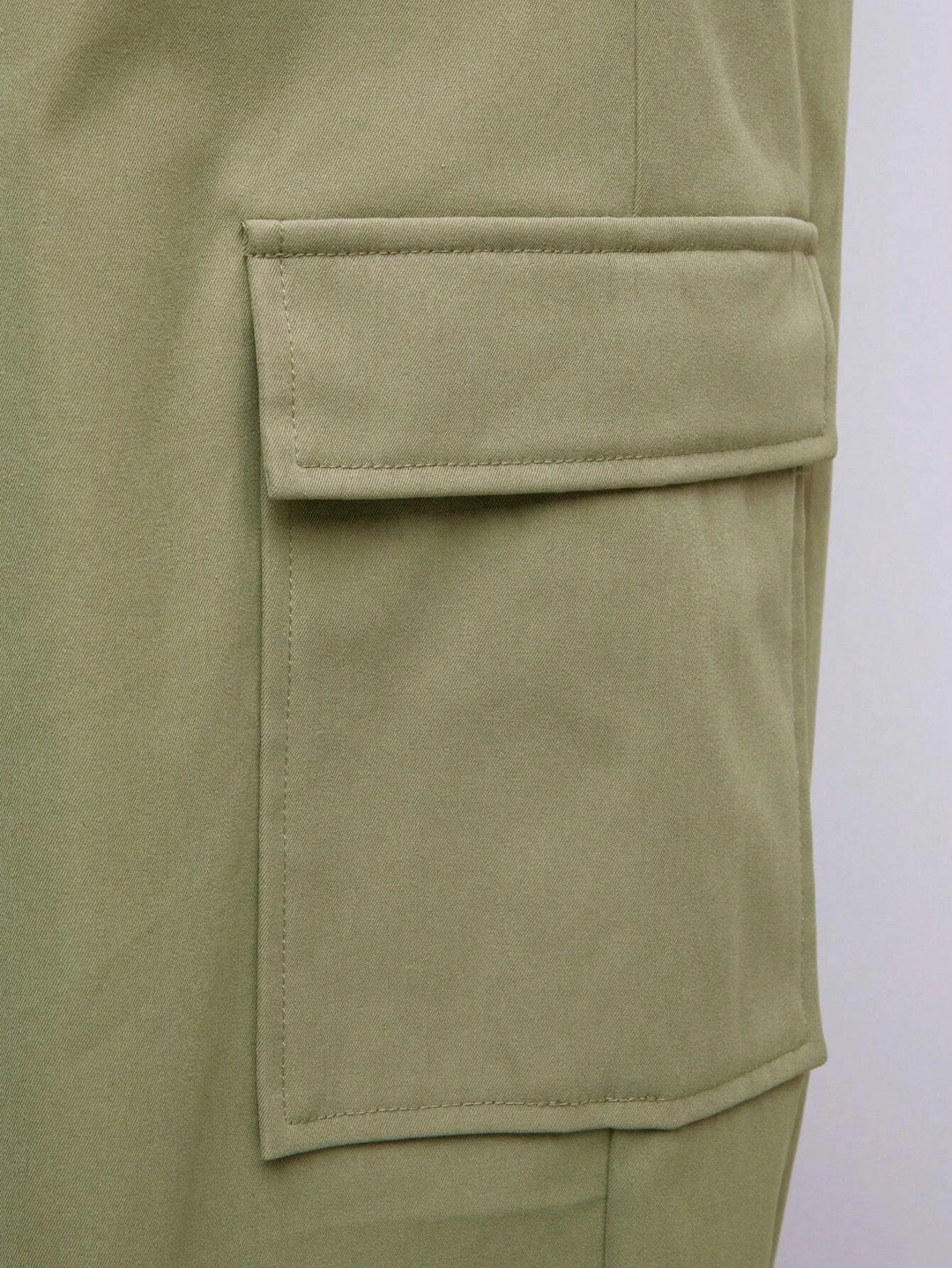 Solid Color Flap Pocket Drawstring Hem Cargo Pants