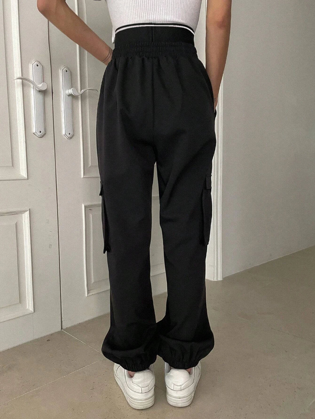 Graphic Flap Pocket Cargo Pants