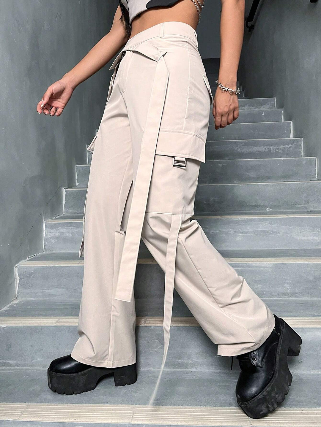 Long Length Zipper Closure Cargo Pants